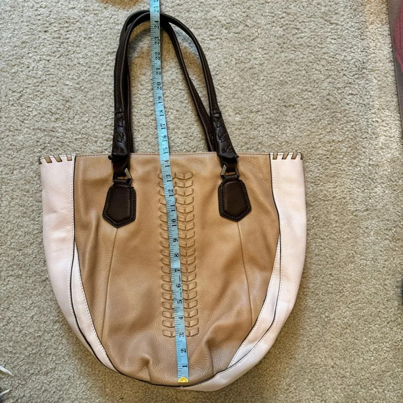 ORYANY LYSIE LARGE PEBBED LEATHER TAN/MISTY PINK IN COLOR. - Picture 6 of 7